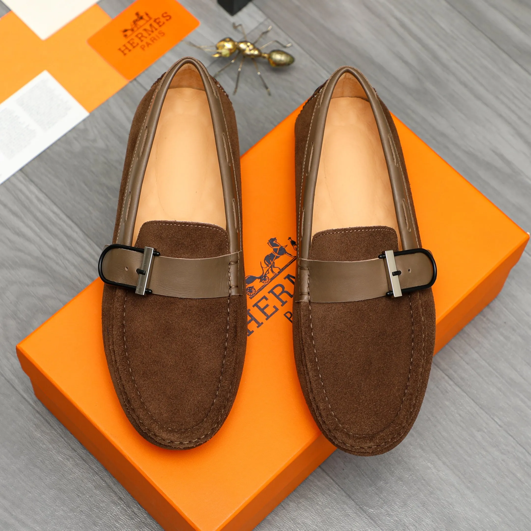 P380 Product trademark: HERMES "Hermes" casual slip-on men's shoes Regular size: 38-44 Product material: Selected frosted cowhide upper, pigskin lining, rubber outsole